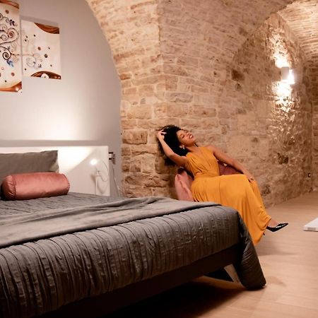 Suite 123 Luxury B&B Con Jacuzzi Palo del Colle Экстерьер фото